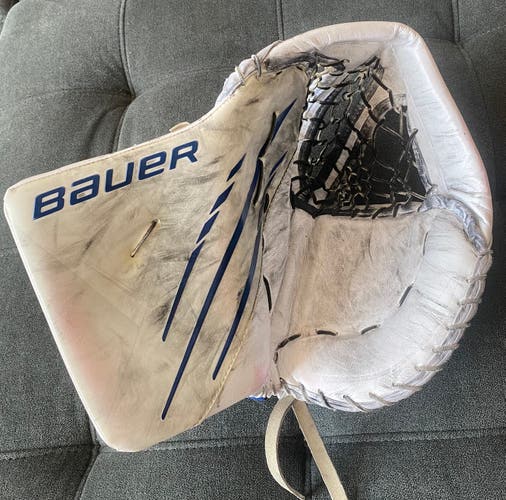 Bauer Vapor Hyperlite Pro Regular Pro Stock (Used)