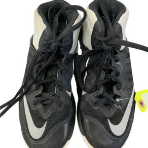 Nike Runners Black/White Size 5