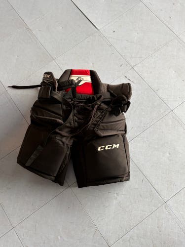 Junior Medium CCM E2.5 Hockey Goalie Pants (Used)
