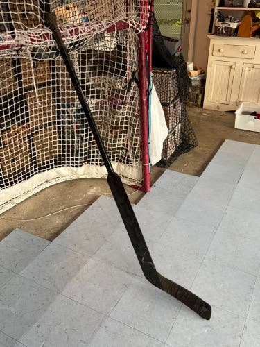Intermediate CCM Axis 1.5 Regular Goalie Stick (Used)