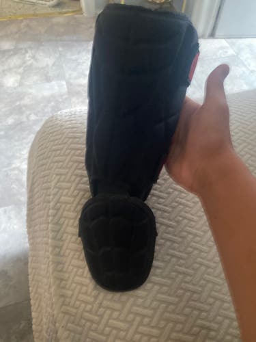 Black Senior Elbow Protection (Used)