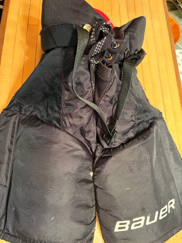 Junior Medium Bauer Nsx Hockey Pants (Used)