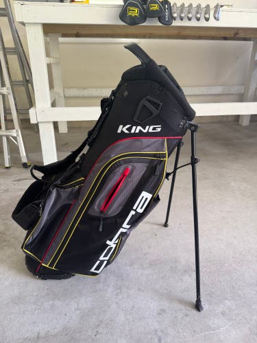 Cobra KING Lightweight Golf Stand Bag – Excellent Condition
