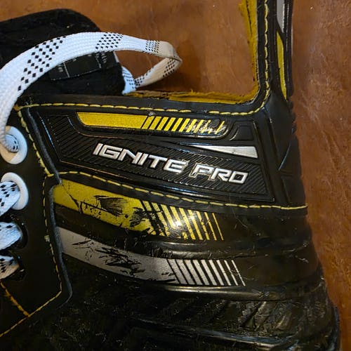Bauer Supreme Ignite Pro Hockey Skates – Size 3.5 D