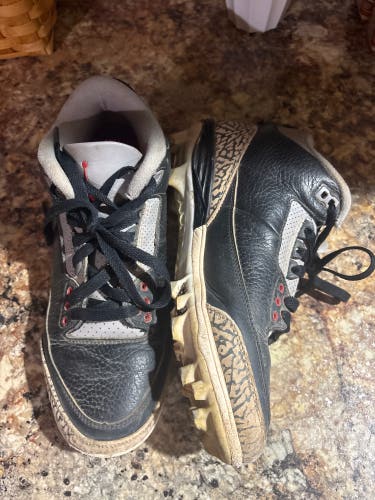 Kid’s 7Y (Big Kids / Youth) Youth Nike  Air Jordan 3’s Low Top Molded Cleats (Used)