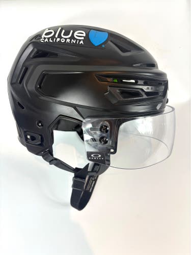 Medium Bauer Re-Akt 155 Helmet Pro Stock