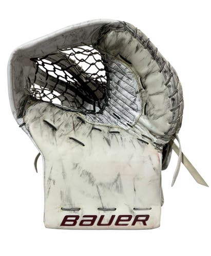 Dylan Wells Bauer Mach Goalie Glove Pro Stock (Used) 9231