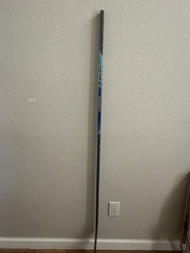 Senior CCM Vizion Right Handed Hockey Stick P29 75 Flex (New)
