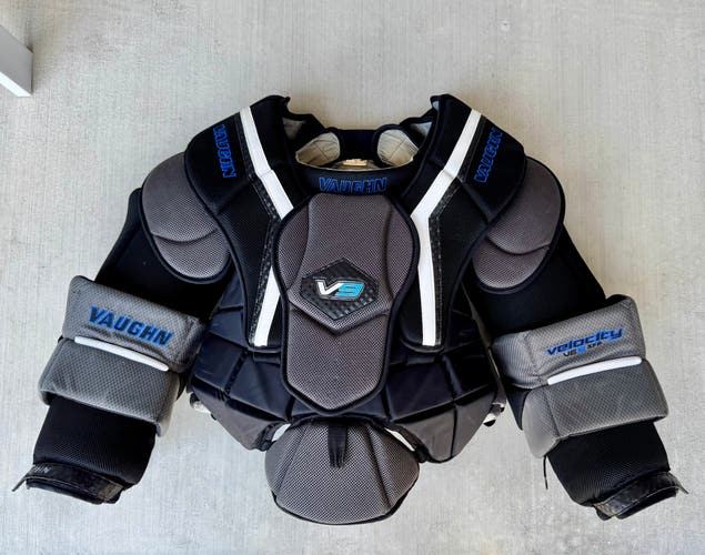Large Vaughn Velocity V9 Goalie Chest Protector (Used)