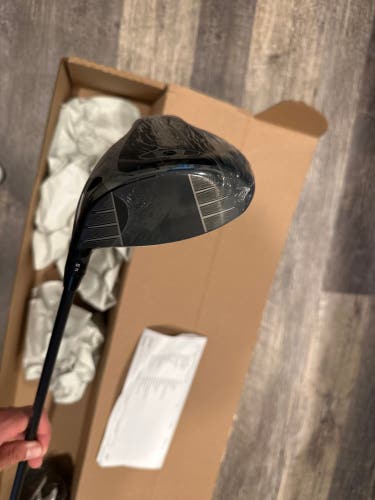 Titleist GT4 Right Handed Driver Extra Stiff Flex Loft 8 (New)