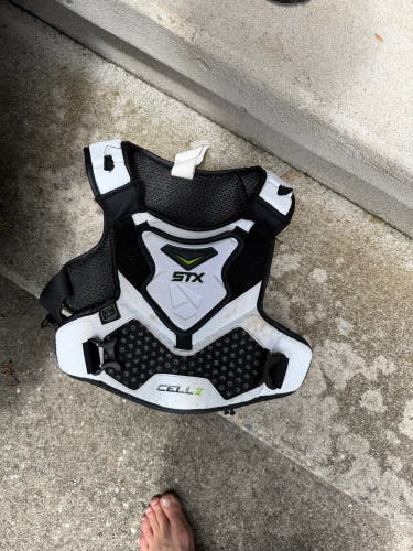 Medium Youth STX Cell V Shoulder Pads (Used)