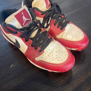 Red Kid's 4.5Y (Big Kids / Youth) Youth Nike Low Top Air Jordan Molded Cleats (Used)