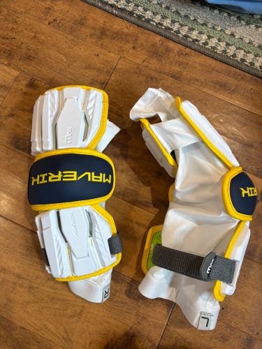 Large Adult Maverik shift Arm Pads (New)