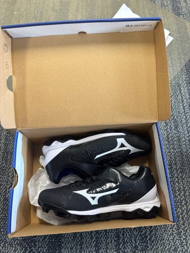 Black Men's Size M 9.0 (W 10.0) Mizuno Low Top (New)