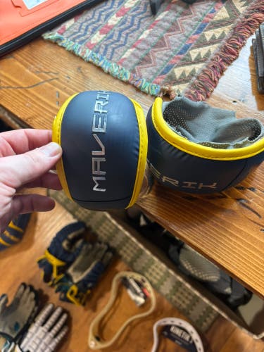 Large Adult Maverik Max Arm Pads (Used)