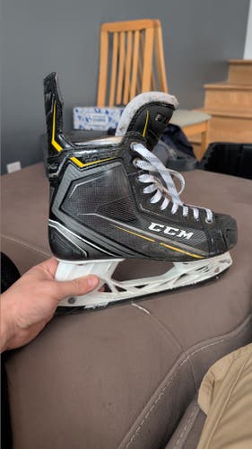 CCM Tacks Classic Pro+ Hockey Skates Regular Width 8.5 (Used)