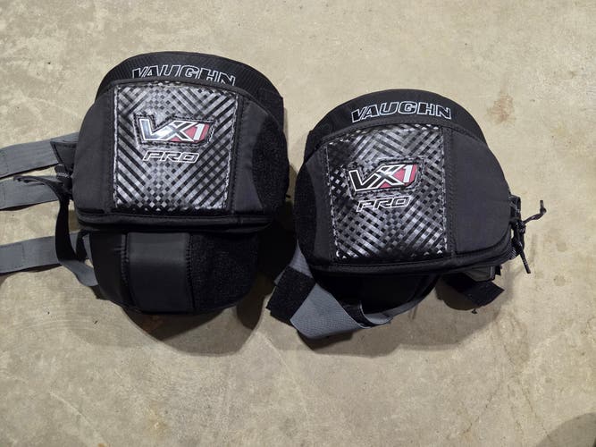 Vaughn VX1 Pro SR knee guard (Used)