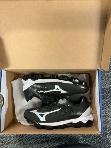 Black Women's Size M 5.5 (W 6.5) Mizuno (New)