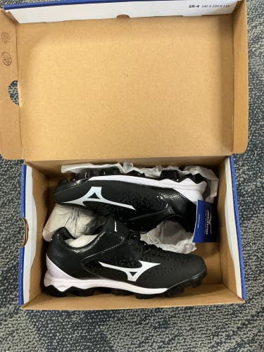 Black Men's Size M 8.0 (W 9.0) Adult Mizuno (New)
