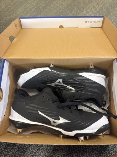 Black Men's Size M 10.5 (W 11.5) Adult Mizuno Low Top Metal (New)
