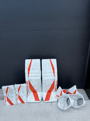 33"+2 2025 True Catalyst Px5 Regular Goalie Full Set Pro Stock (Used)