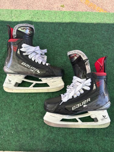 Senior Bauer Vapor X5 Pro Hockey Skates (Fit 2) Size 8.5 (Used)