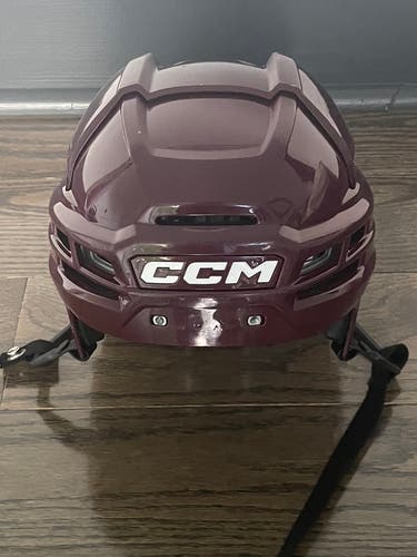 Medium CCM Tacks 910 Helmet (Used)
