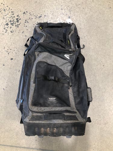 Easton Wheeled Catcher's Bag (Used)
