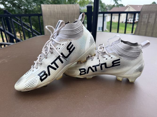 Battle AstroFly Cleats (Unisex Size M 10.5 (W 11.5) - White; Used