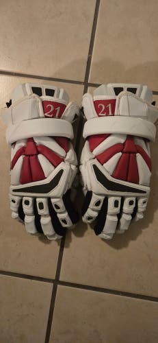 Like New Mikey Powell Exodus 2 gloves