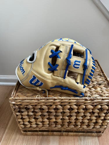 Wilson A2000 RH Infield Baseball Glove 11.75" (New)