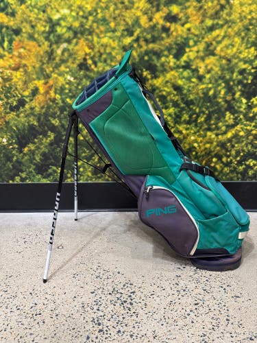 Used Ping Hoofer 14 Stand Bag