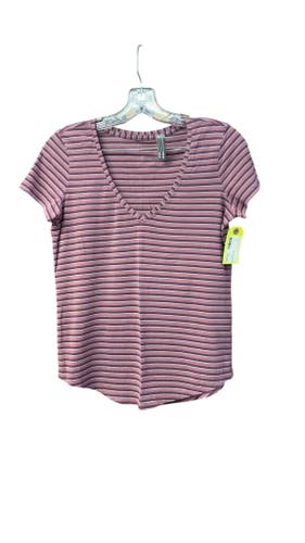 Lululemon Women's V-Neck Striped T-Shirt - Size 6