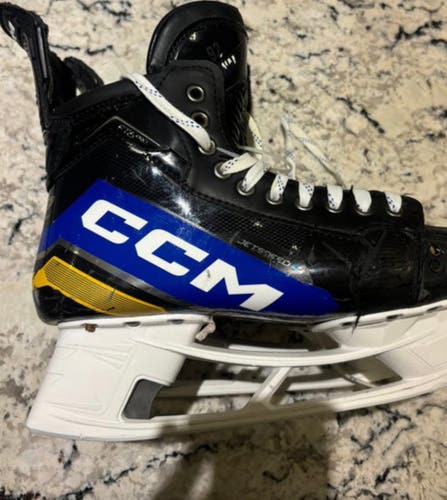 Pro Stock 9.25 CCM FT6 Pro Hockey Skates Regular Width