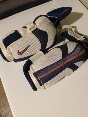 Medium Nike Elbow Pads (Used)