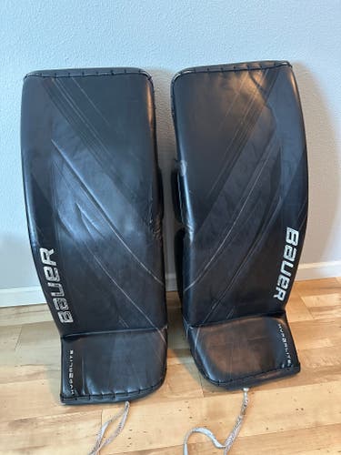 33" Bauer Hyperlite Goalie Leg Pads (Used)