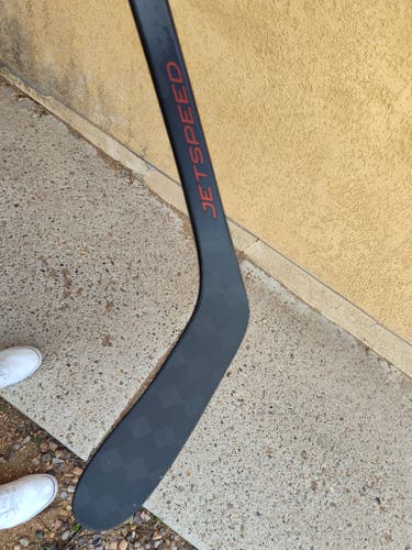 Senior CCM Jetspeed ft9 pro Right Handed Hockey Stick P28 70 Flex (New)