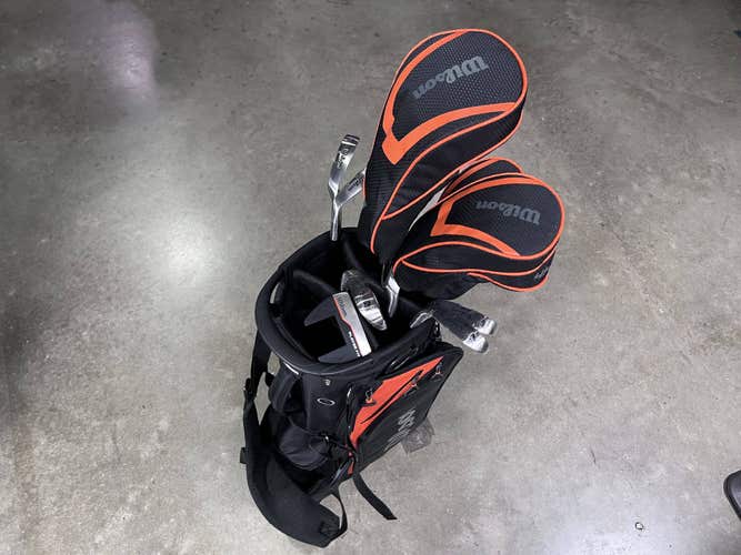 Wilson Player Fit Club Set Driver 3W 4H-5H-6-PW+SW Putter Regular Mens RH HC BAG