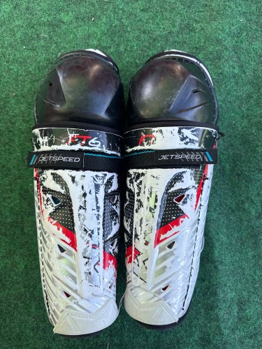 Junior CCM JetSpeed FT6 Shin Pads 12" (Used)