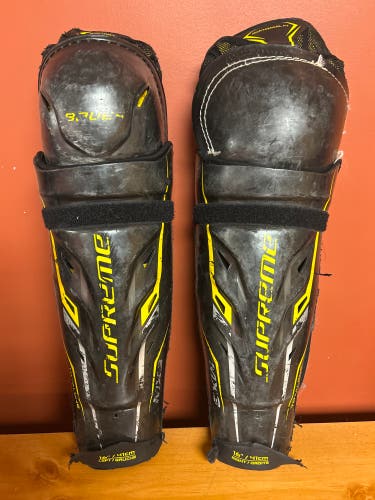 Senior Bauer Supreme TotalOne MX3 16" Shin Pads Pro Stock (Used)