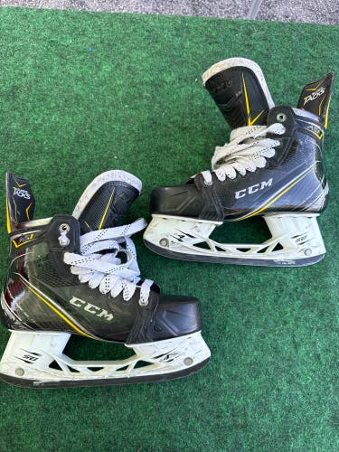 Senior CCM Super Tacks AS1 Hockey Skates (Regular) Size 7.5 (Used)