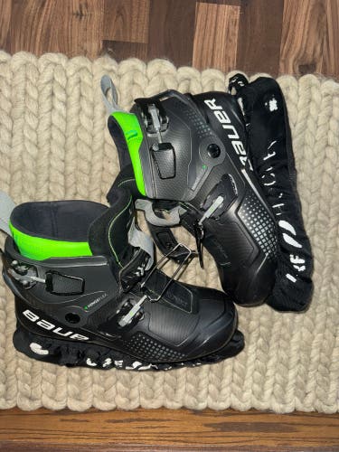 2022 Bauer Konekt Hockey Goalie Skates Regular Width 9.5 (Used)