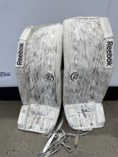 31" Intermediate Reebok 18K Goalie Leg Pads (Used)