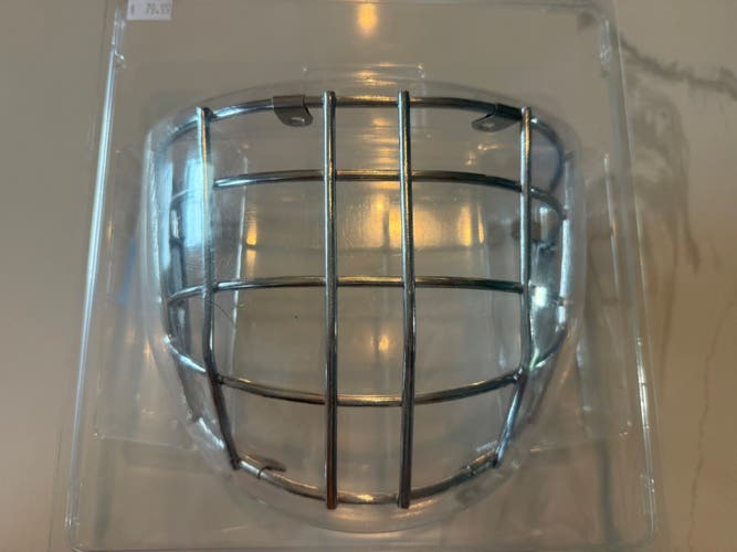 Senior S/M Bauer Profile 930 Goalie Cage (New)