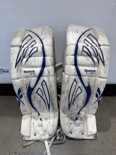 30" Intermediate Reebok L9 Goalie Leg Pads (Used)