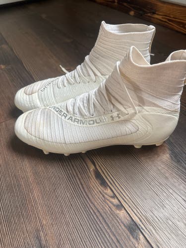 Men's Size M 10.5 (W 11.5) Under Armour High Top Molded Cleats (Used)