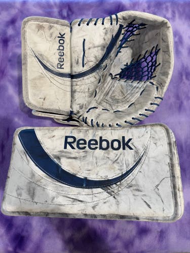 White Intermediate Reebok 7K Goalie Gloves & Blockers Regular (Used)