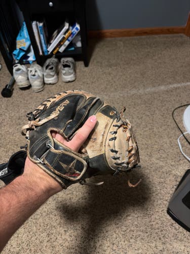 All Star CM3000SBT RH Catcher's Glove 33" (Used)