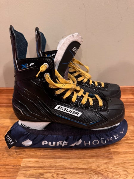 Black/White 2021 Bauer X-LP Hockey Skates Regular Width 9 (Used)