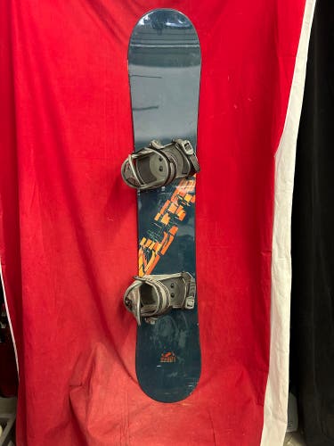 Snowboard: Zuma wave 2 all-mountain 156cm snowboard, true twin, rage binding size: Large